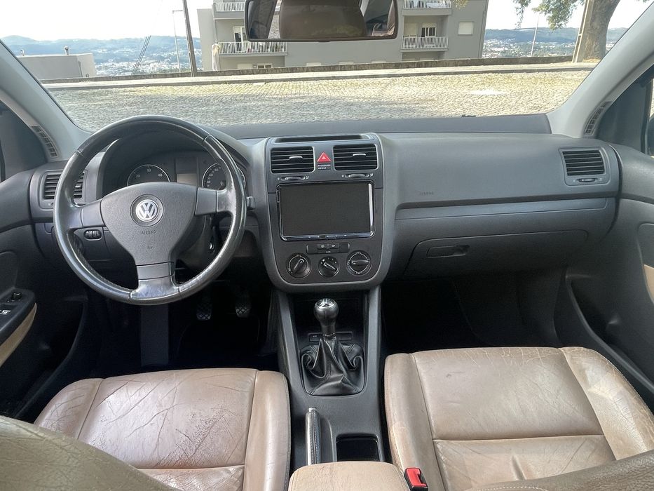 Volkswagen Golf V 1.9 TDI Confortline — photo 4