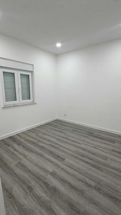 MORADIA V2 REMODELADA com sótão terraço e jardim