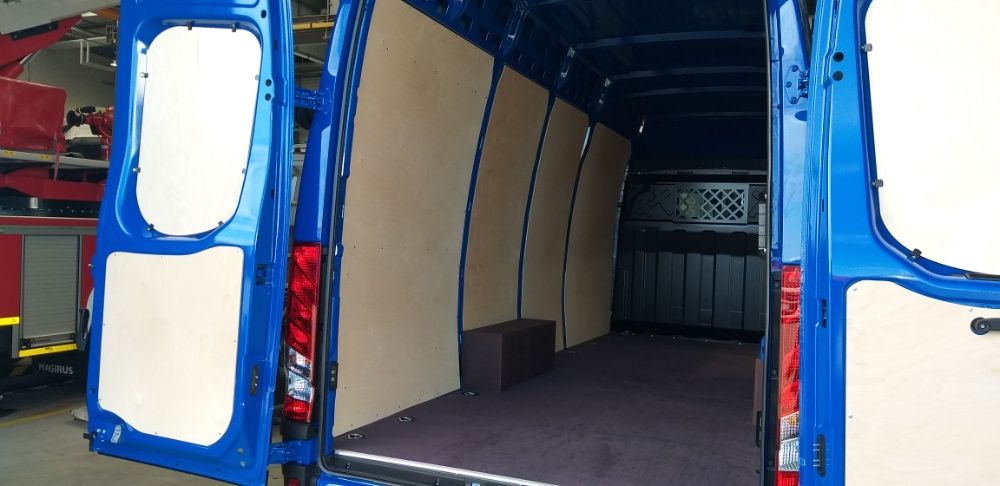 Zabudowa busa Iveco Daily 16m3, 18m3 podłoga, nadkola, boki MONTAŻ