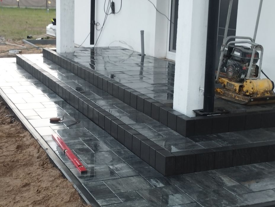 Układanie kostki brukowej