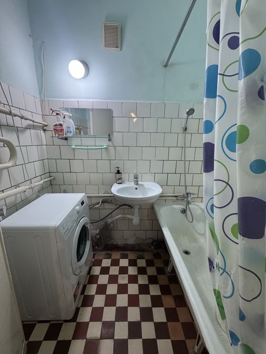 Здається 2 кк в центрі