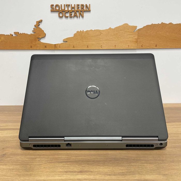 Dell Precision 7520 15.6"FHD i7-7820HQ 32GB 512GB Quadro M1200 4GB A-