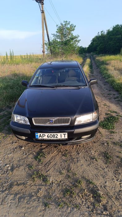 Продам VOLVO V 40