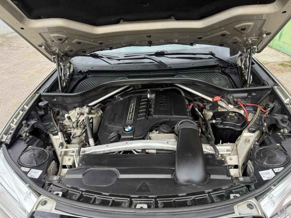 BMW X5 2015 года