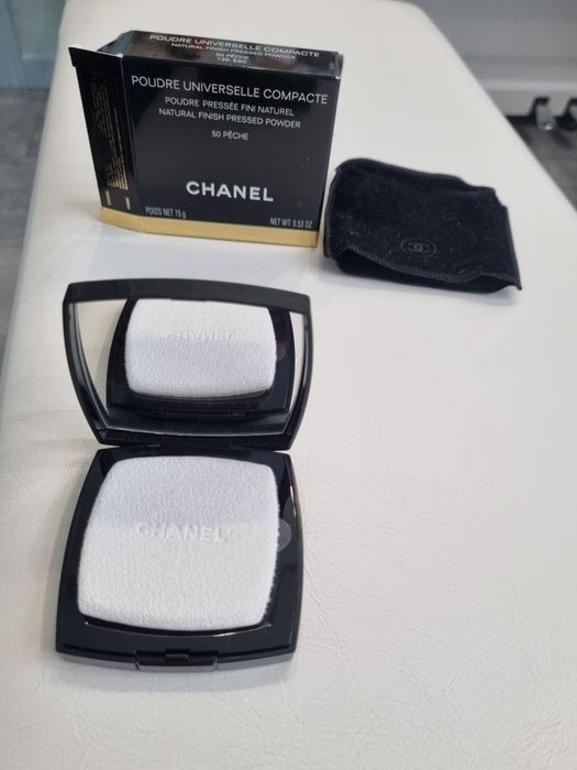 Пудра Chanel  universelle compacte 50