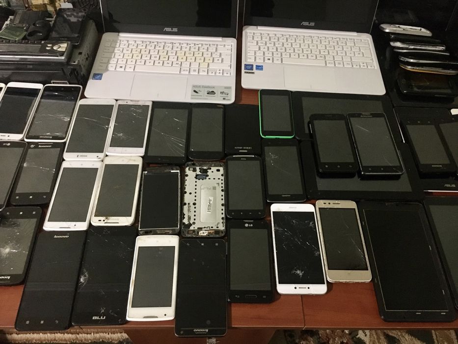 Телефони, планшети, ноутбуки та інше