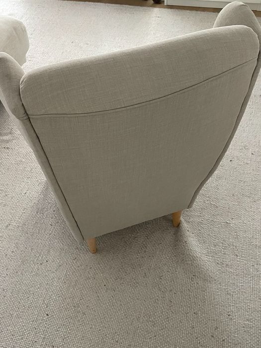 Poltrona Strandmon Ikea bege