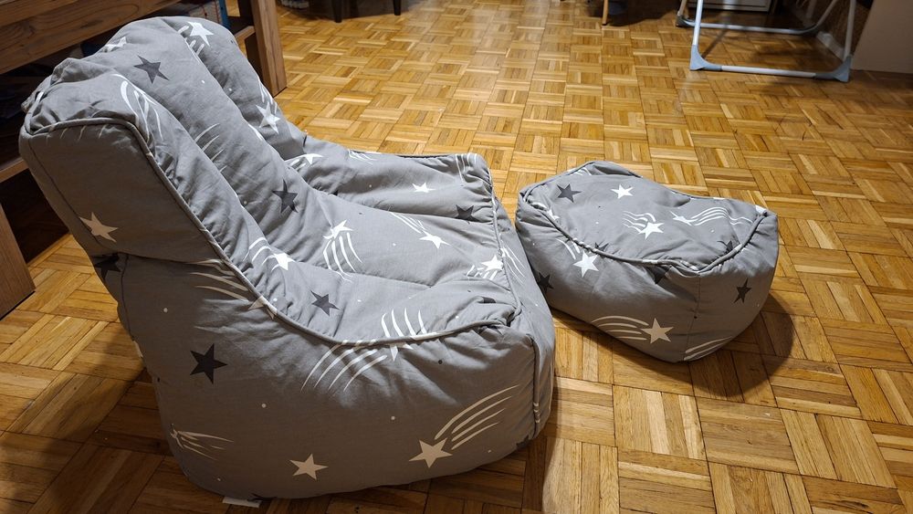 Pufa dla dzieci z podnóżkiem