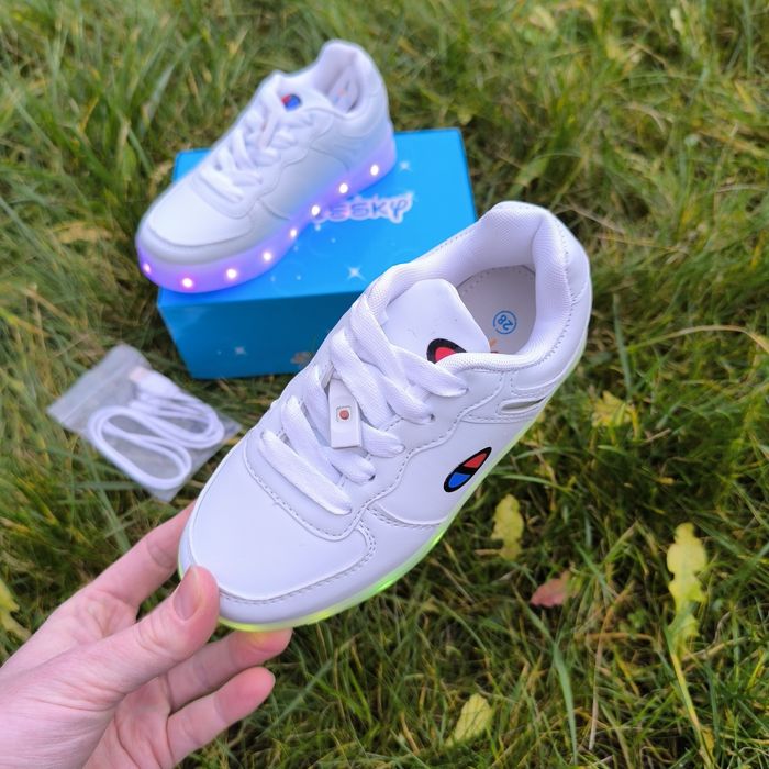 Білі кросівки з led підсвіткою, кроссовки с подсветкой, led-кроссовки