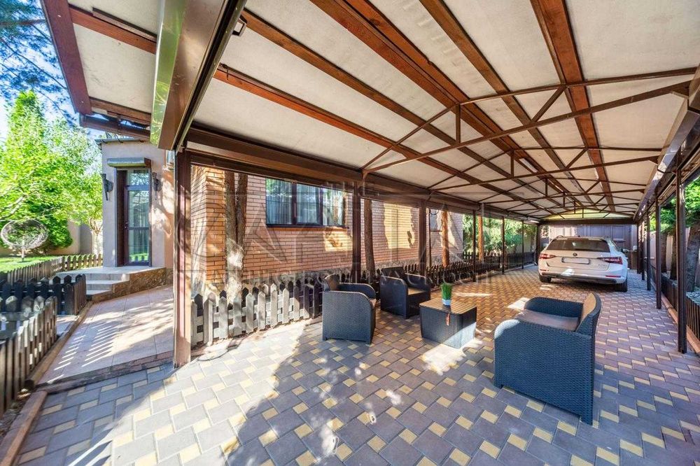 Продаж / будинку Віта Поштова / є гараж / 6 соток