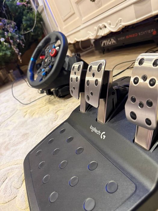 Игровой руль G29 Driving Force идеальное стомтояние