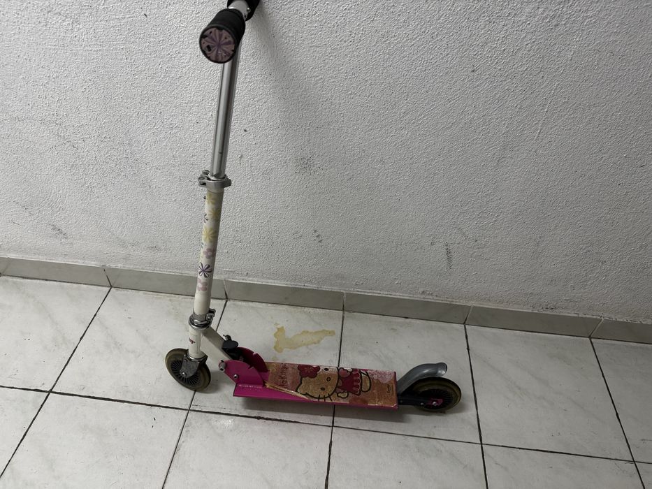 Trotinete Hello Kitty dobrável para criança