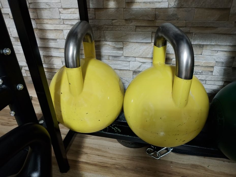 Kettlebell 16kg turniejowy stalowy