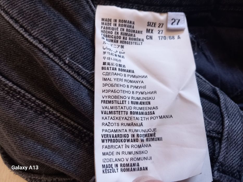 Prada oryginalne damskie skinny 27 S