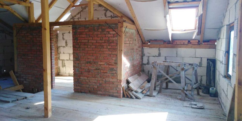 Продаж будинку в м.Самбір, село Ваньковичі. (25 сот.)ОГОРОДЖЕНИЙ.