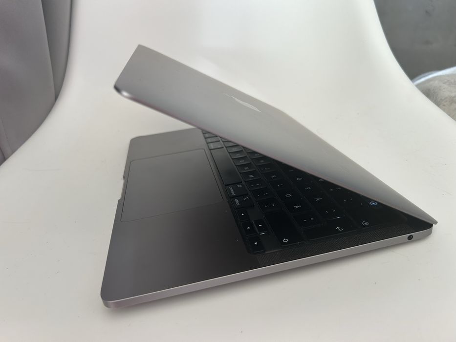 Apple MacBook Pro A2338 | Apple M1 | 16 GB RAM | 512 GB SSD