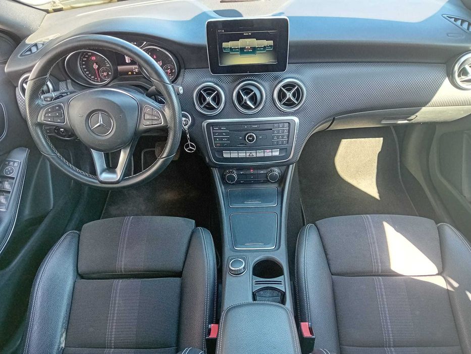 Mercedes A 180 d c/auto - Nacional ( pequeno sinistro )
