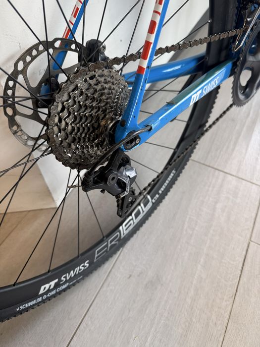 Rower Cube Gravel Carbon Uktegra Dt swiss schealbe 35c