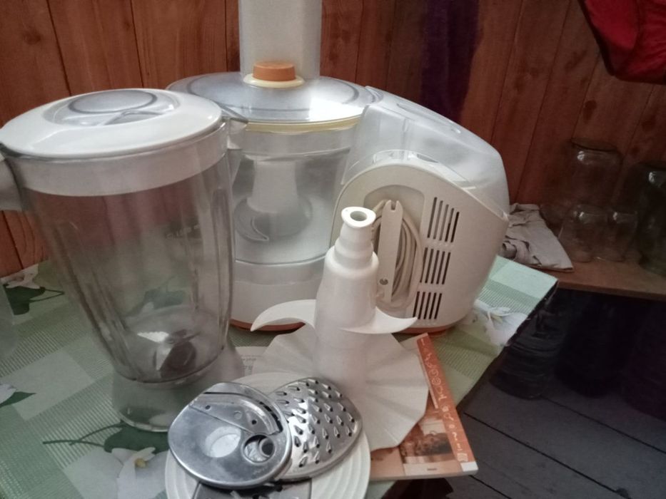 Комбайн электро мясорубка + блендер