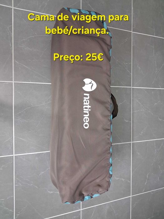 Cama de viagem para bebés/crianças.