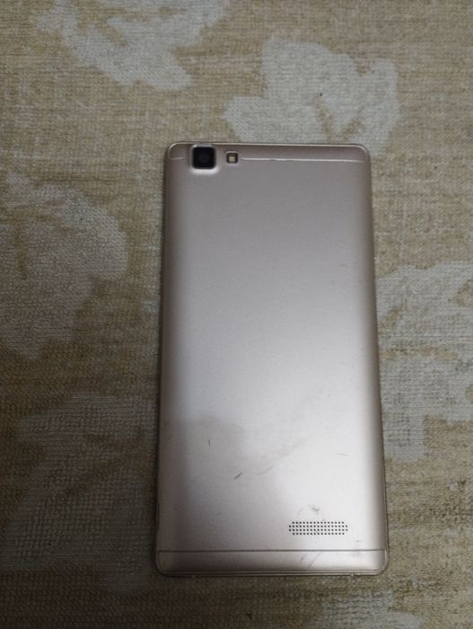 Продам телефон на запчастини або на відновлення