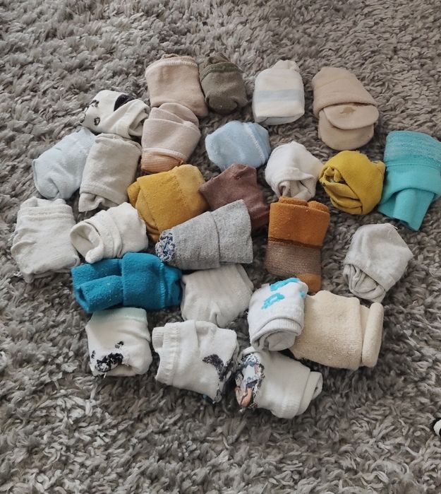 Zestaw 25 par skarpetek 18-22