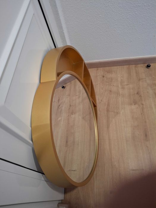 Espelho Decorativo Dourado com Prateleira/Organizador – Como Novo