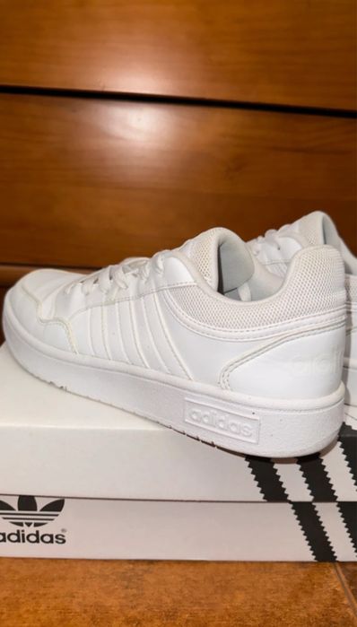Adidas branco