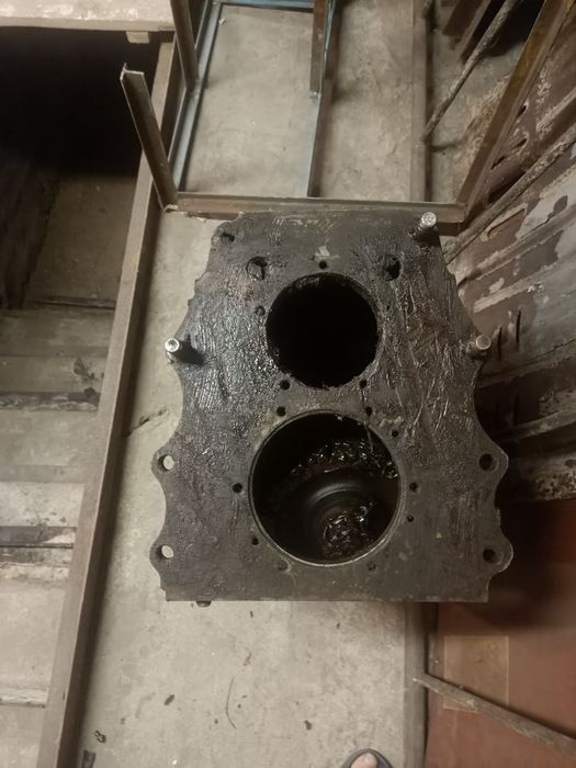 Продаю корпус КПП КамАЗ