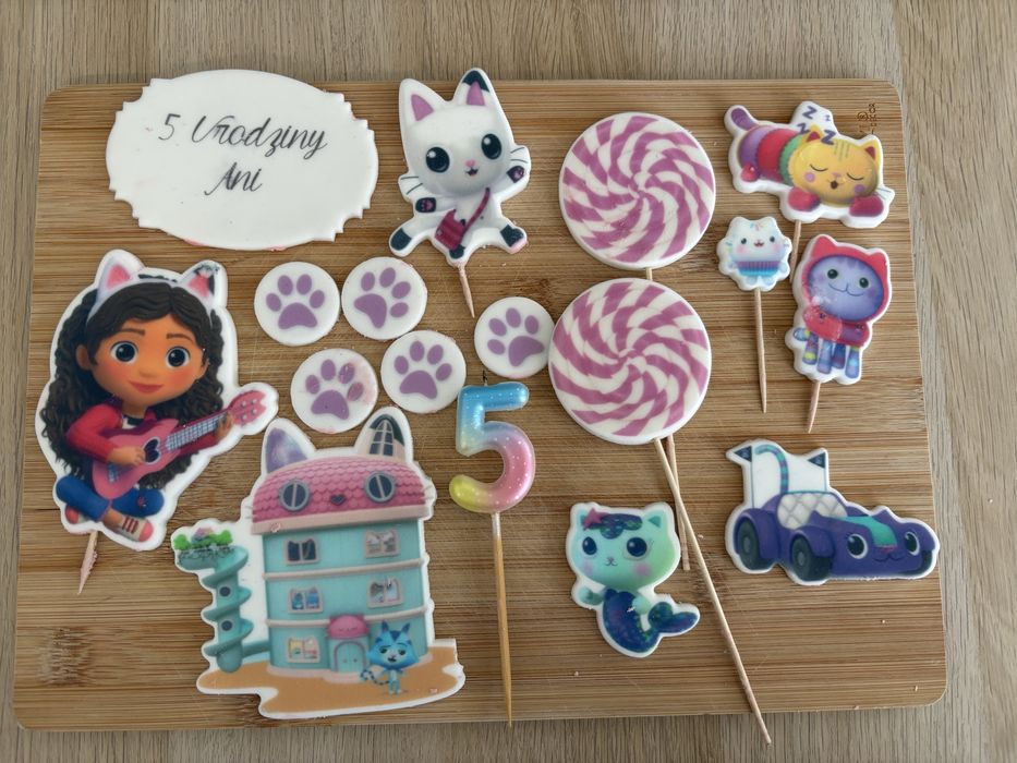 Ozdoby na tort Koci Domek Gabi