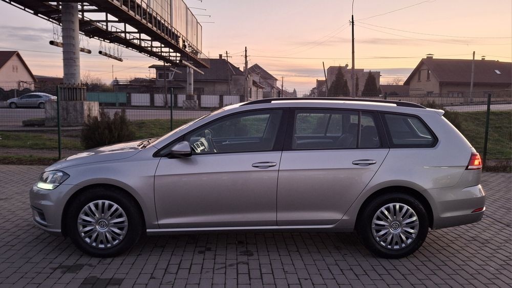 Продам Гольф 7 1.6 диз.Автомат.20р.