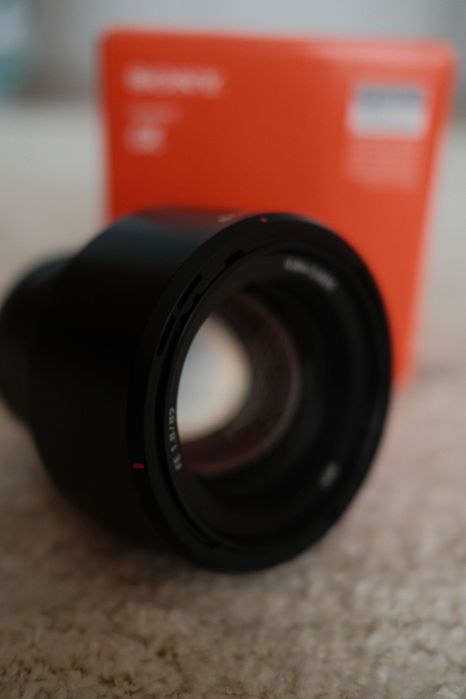 Sony FE 85mm f/1.8 – E-mount