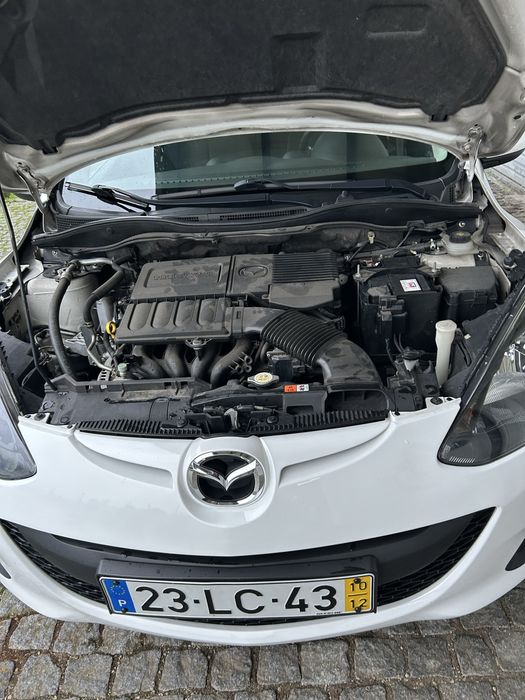 Mazda 2, dezembro de 2010