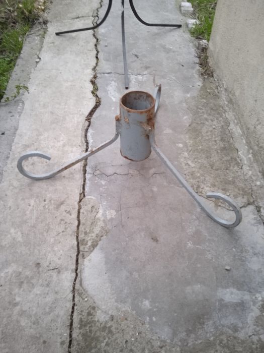 Подставки для ёлок из металла