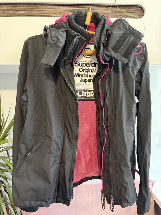 Продам жіночу вітровку Superdry Technical Pop Zip з капюшоном