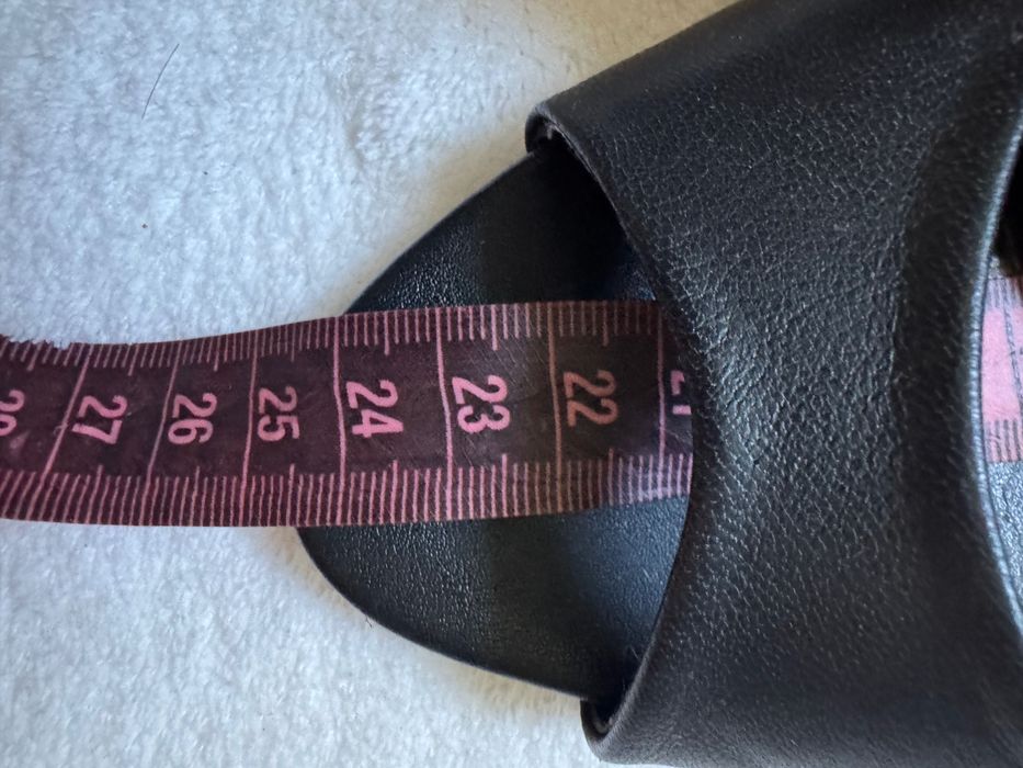 Шкіряні шльпанці zara розмір 36