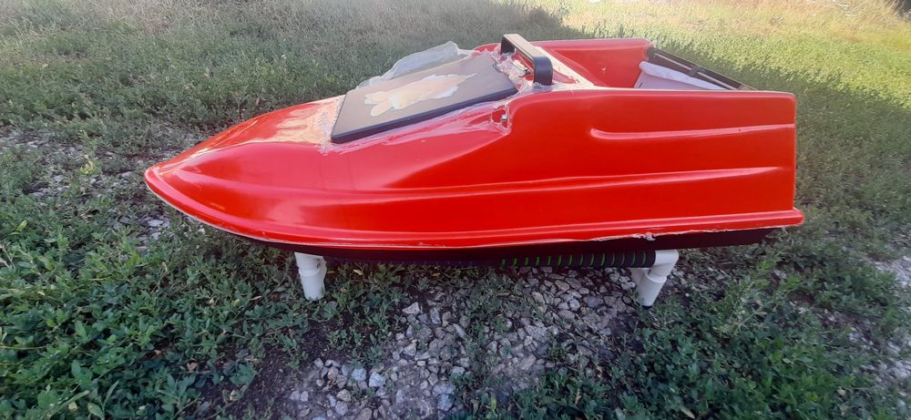 Кораблик для завоза,GPS,глубиномер