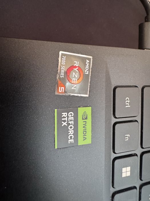 Acer Nitro V 15 – Ryzen 5 / RTX 2050 / 16 GB RAM / 512 GB SSD / 144 Hz