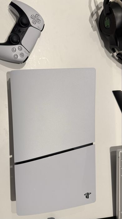ps5 slim digital como nova + comando