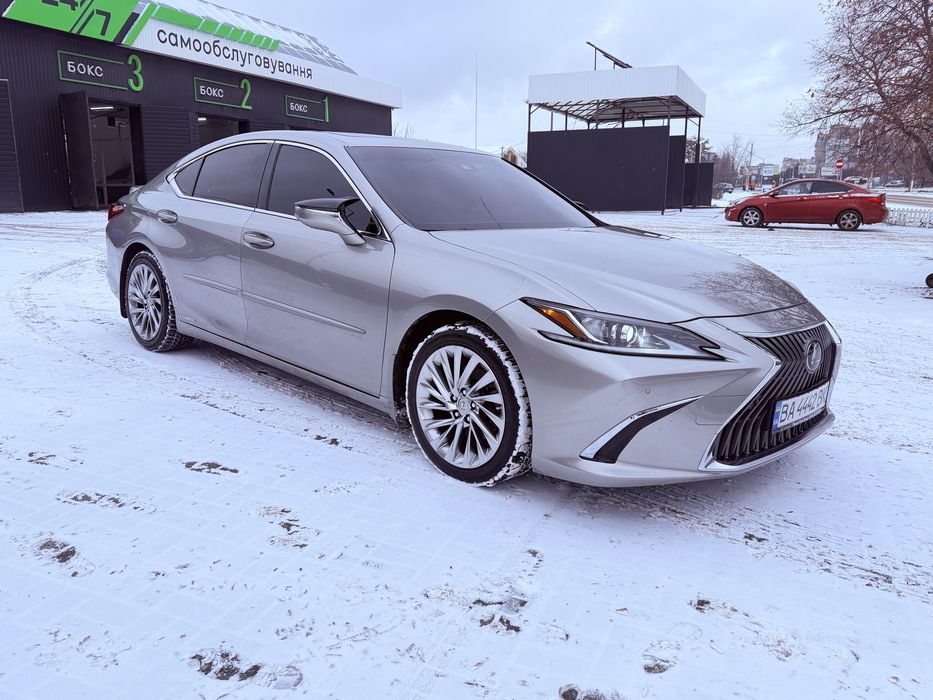 Продам lexus es300h