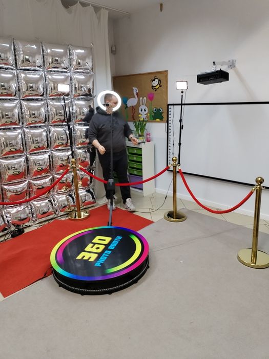 Fotobudka 360 dużo gadżetów polecam