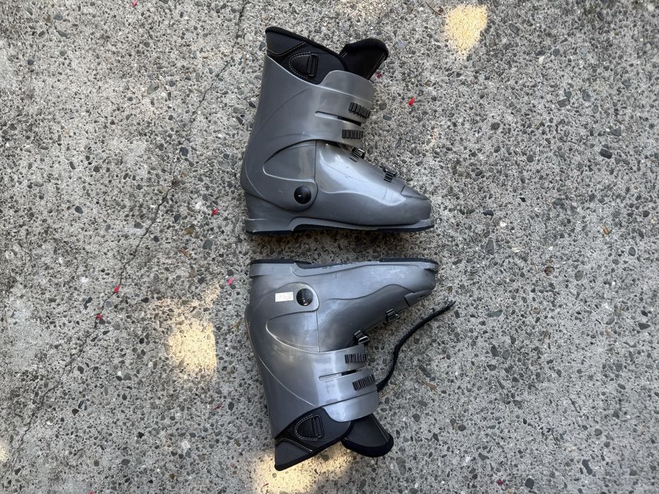 Buty narciarskie szare