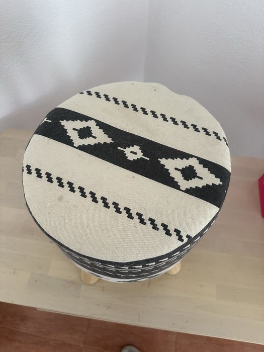 Banco decorativo pequeno