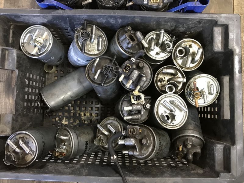 Корпус топливного фильтра нагреватель топлива VW passat B5 3B0201896