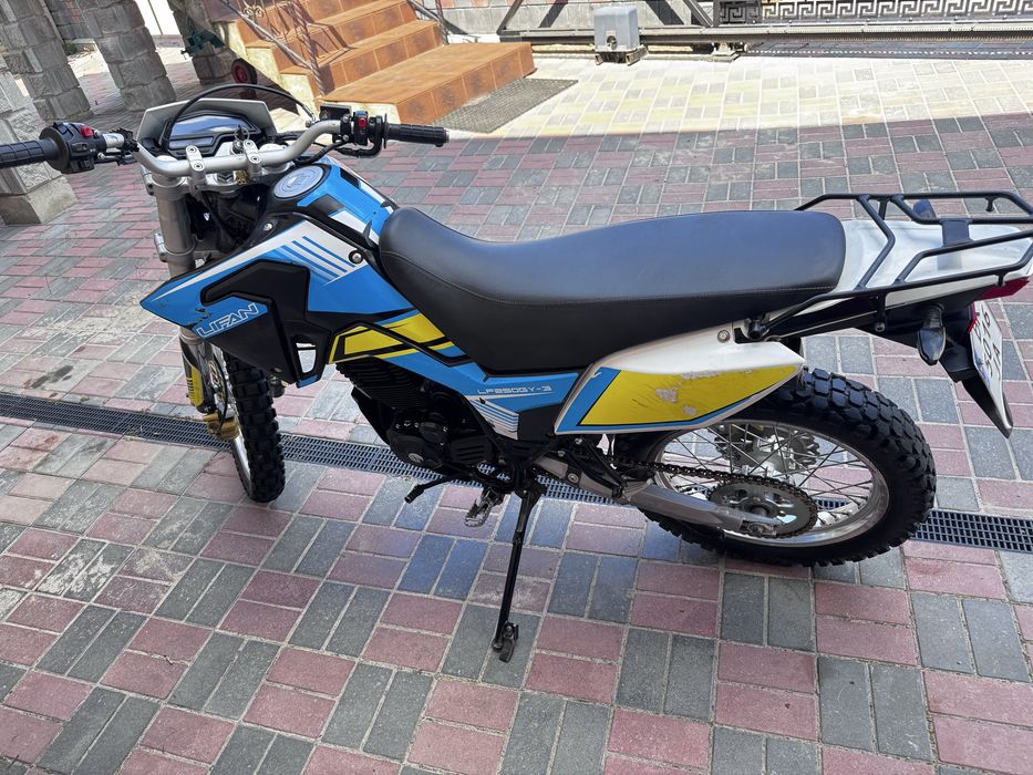 Мотоцикл Lifan kpx 250. Ліфан кпх 250.