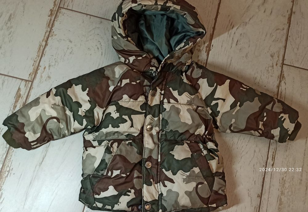 Zimowa kurtka moro dla chłopca 80 bdb ocieplana bdb