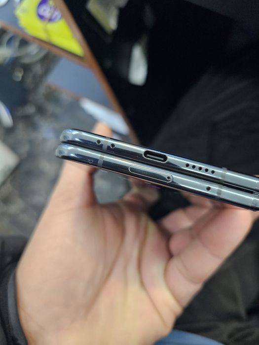 Google pixel fold..256gb