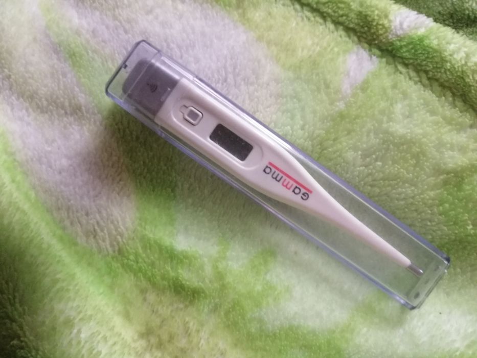 Електронний градусник термометр