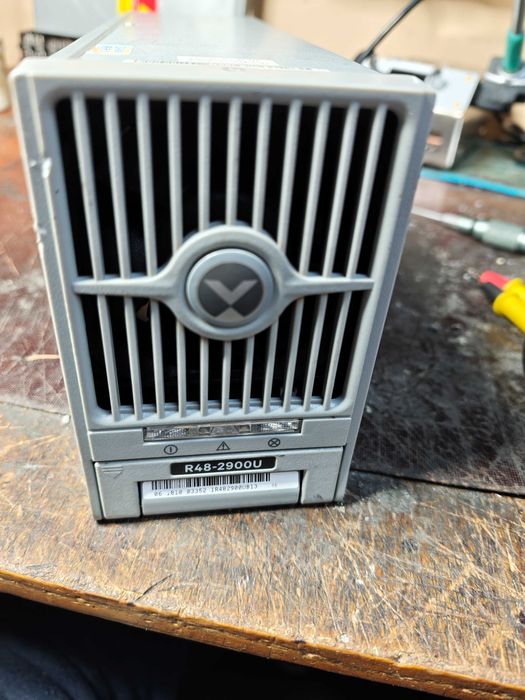 Зарядне  для акумулятора та живлення 12в Emerson R48-2900W 3-120V 25A | 12V 24V 36V 48V 60V 72V |