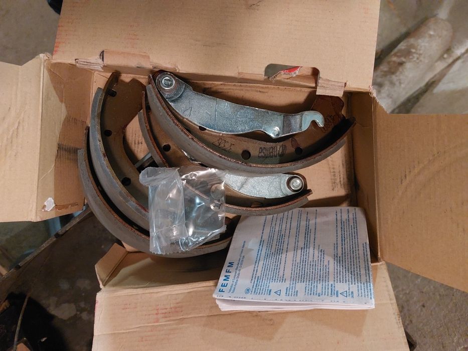 Колодки ручника Opel Omega B